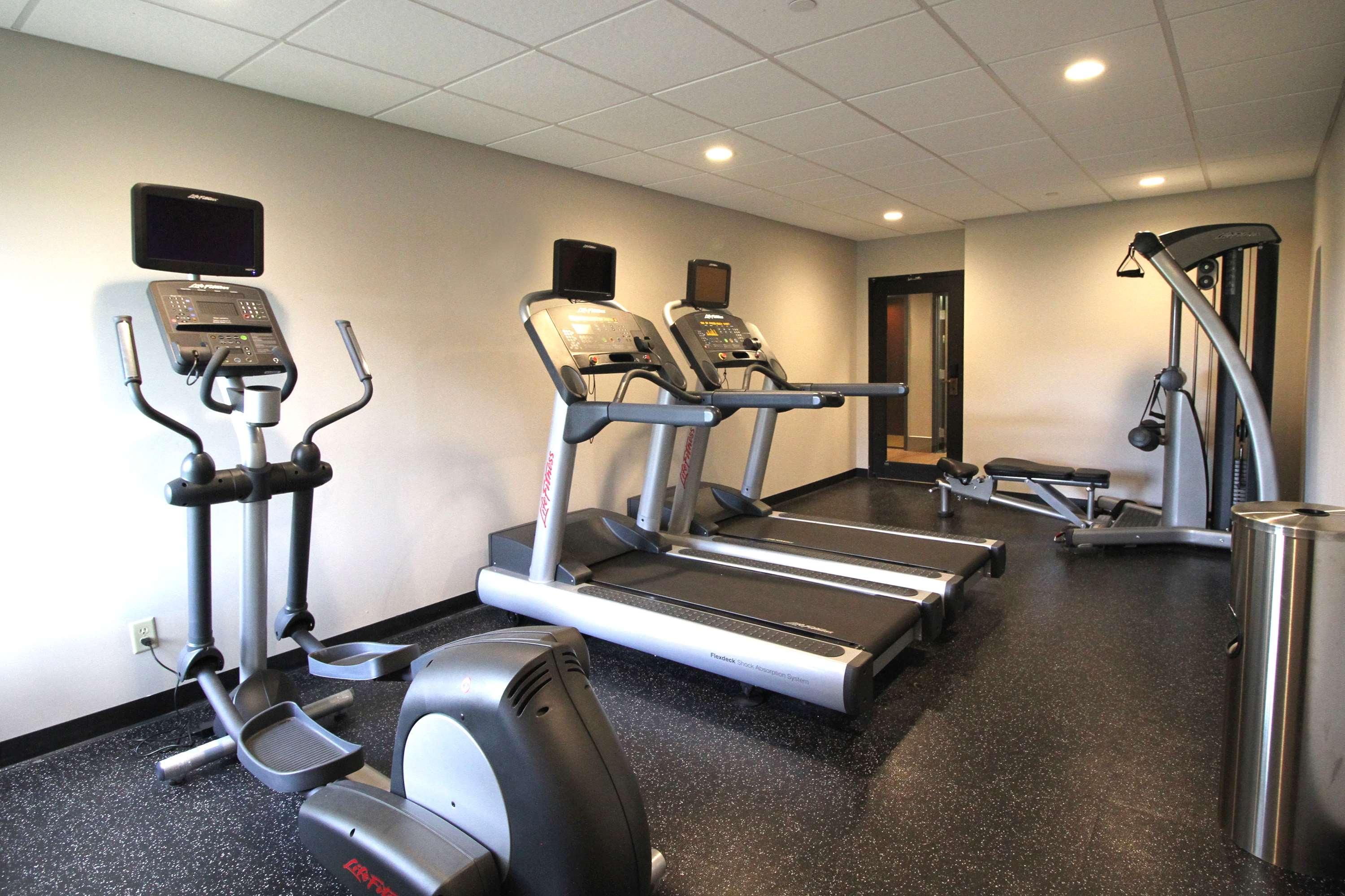Country Inn & Suites By Radisson, Sandusky South, Oh Milan ภายนอก รูปภาพ