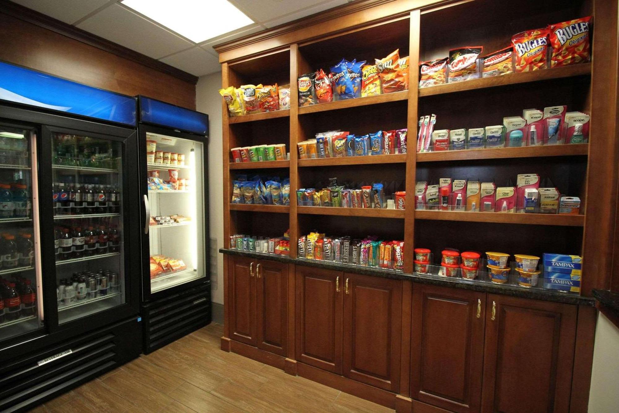 Country Inn & Suites By Radisson, Sandusky South, Oh Milan ภายนอก รูปภาพ